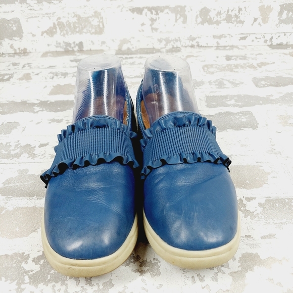 Earth Origins Ellis Blue Leather Ruffle Slip-Ons Flats C984 - Picture 3 of 12